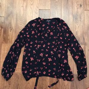 Women’s Billabong top